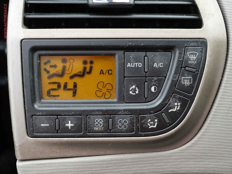 Citroën C4 Picasso (2007) 1.8i, AC, temp - fotka 15 z 18