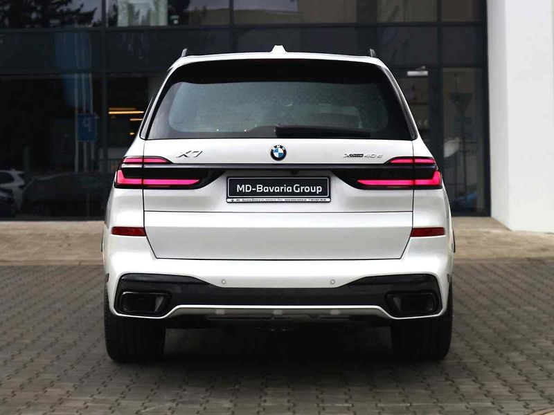 BMW X7 - fotka 5 z 10