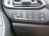 Hyundai i30 1,5 T-GDI mHEV Family Smart - náhled 22
