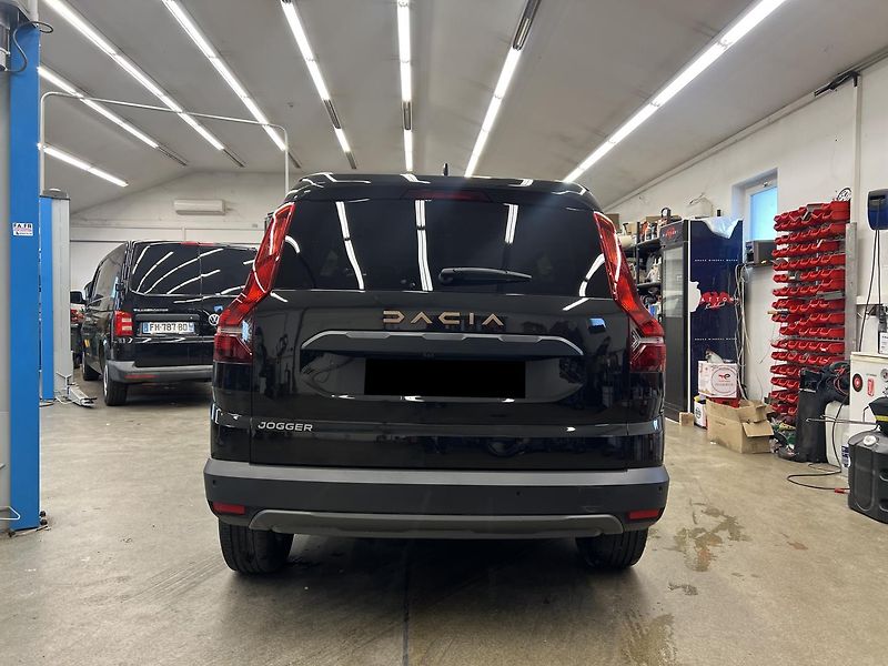 Dacia Jogger Extreme+ 1.0i 74 kW - fotka 5 z 18