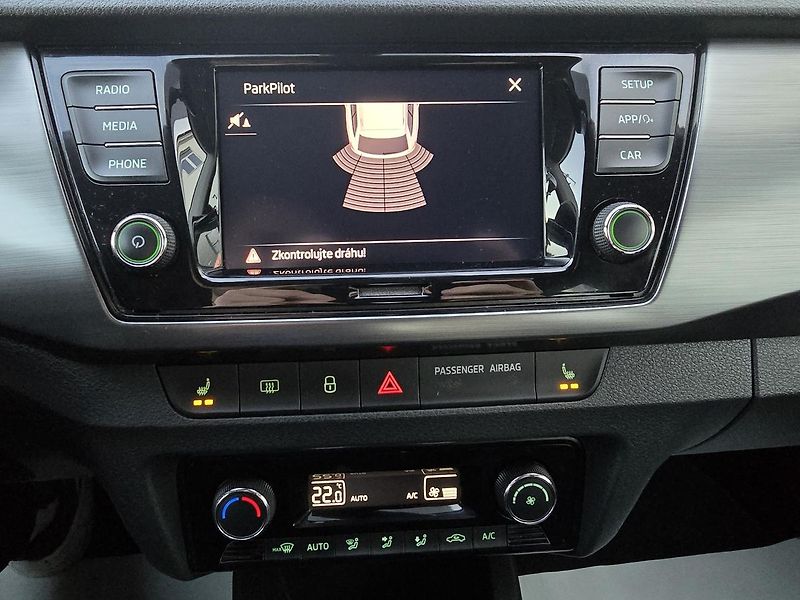 Škoda Fabia 70kW STYLE DIGIKLIMA ČR - fotka 16 z 36