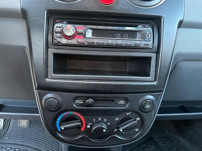 Chevrolet Spark (2008) 0.8i, 38KW - fotka 14 z 18