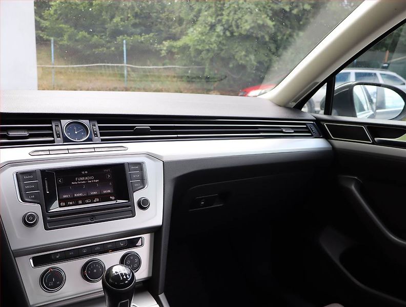 Volkswagen Passat (2016) 2.0 TDI, 4X4, Tempomat - fotka 8 z 16