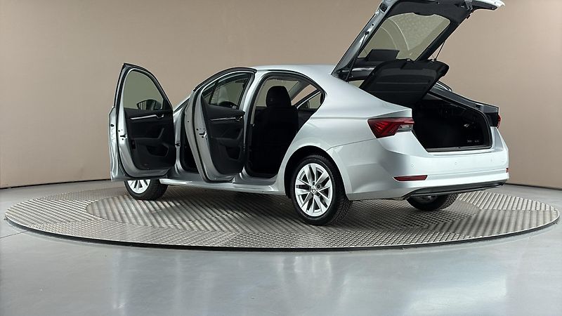 Škoda Octavia 2.0 TDI Style - fotka 7 z 25
