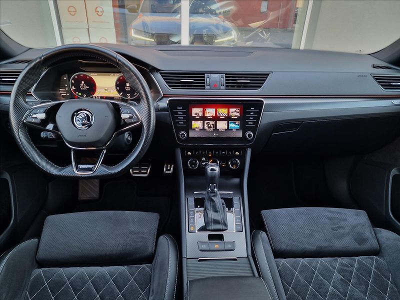 Škoda Superb 2.0TDI 147kW 4x4 DSG Sportline - fotka 23 z 50