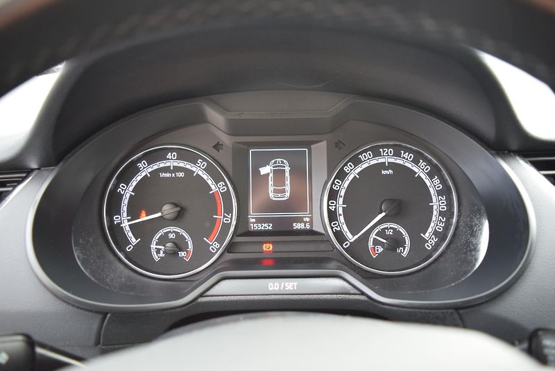 Škoda Octavia (2017) 1.5TSI 110kw AMBITION APP TEMP - fotka 30 z 50