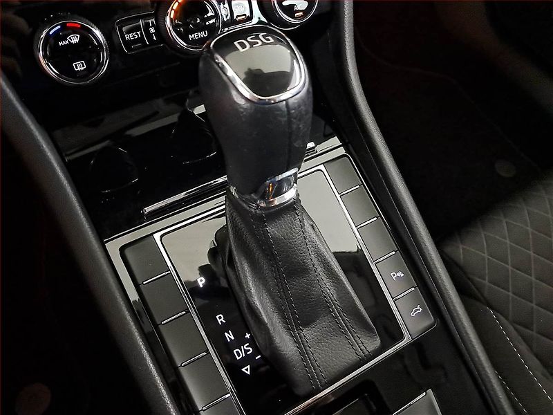 Škoda Superb (2017) Style 2.0 TDI, Automat - fotka 17 z 19