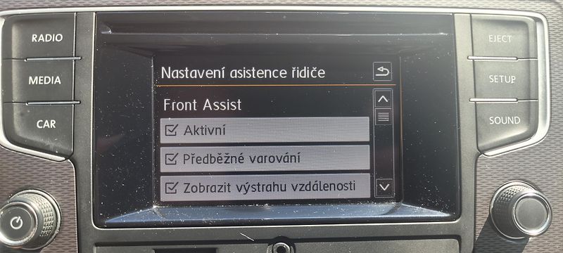 Volkswagen Golf Sportsvan (2015) 1,2TSi 81kW benzín „Lounge“ - fotka 23 z 41