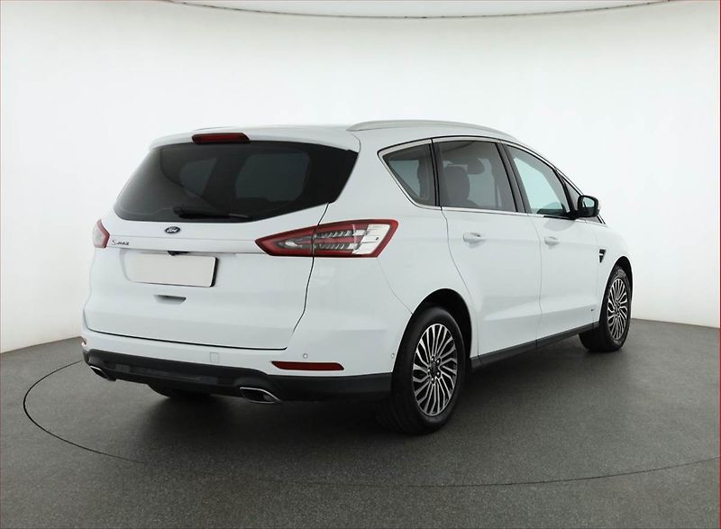 Ford S-MAX (2020) 2.0 EcoBlue, 4X4, Automat - fotka 5 z 21