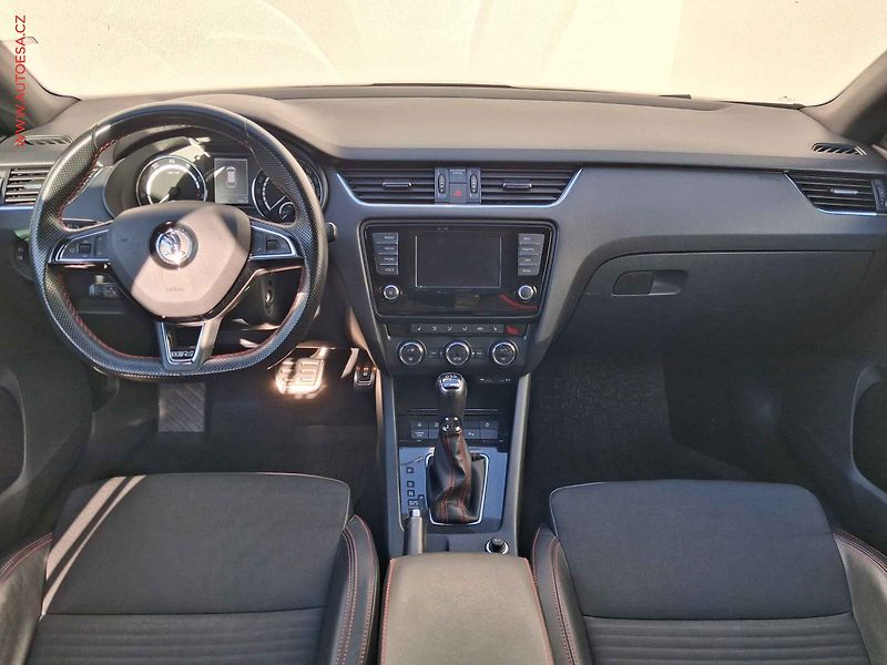Škoda Octavia (2015) 2.0 TSi, RS, DSG, bixen - fotka 8 z 20
