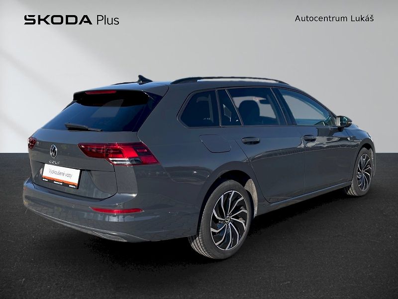 Volkswagen Golf (2022) Variant 1,0TSi 81kW Life 6G - fotka 2 z 33