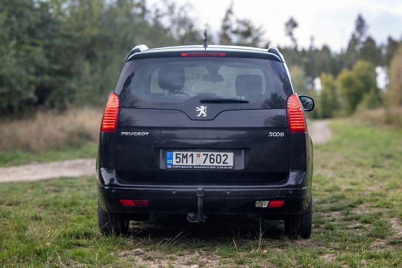 Peugeot 5008 - fotka 6 z 36
