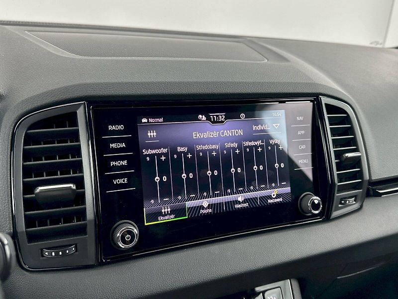 Škoda Karoq (2025) DSG 2.0TDI 110kW 4x4 SportLine - fotka 17 z 33