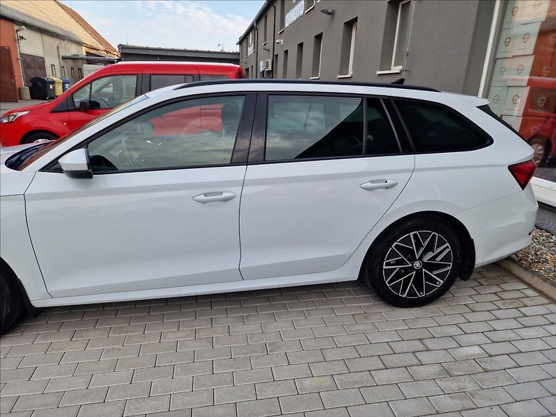 Škoda Octavia 2.0 TDI 110kW Combi,ČR,1.Maj. - fotka 44 z 50