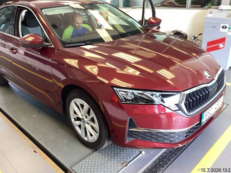 Škoda Octavia Top Selection 1,5 TSI 110kW MT - fotka 2 z 7