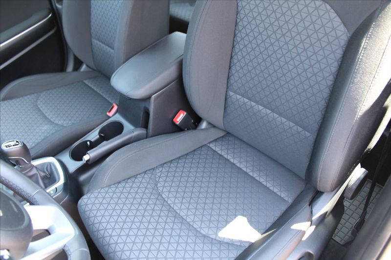 Kia Ceed 1,5 T-GDI  ČR,1MAJ,SPIN,ZÁRUKA - fotka 21 z 30