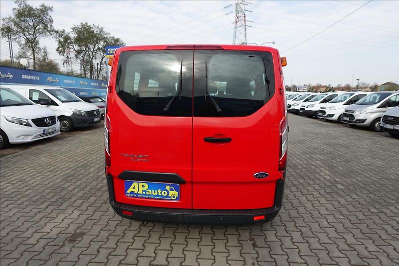 Ford Transit Custom 2,0 TDCi  L1H1 BUS KLIMA SERVI - fotka 10 z 41