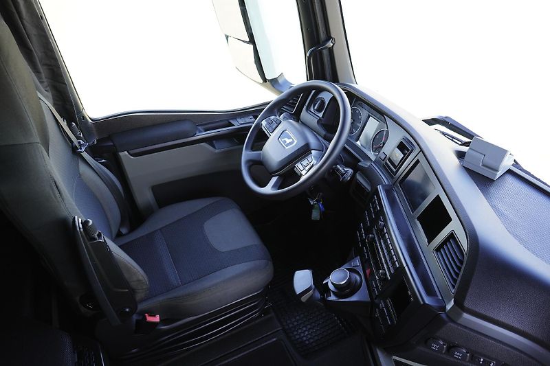 MAN TGX (2021) 18.470 / EURO 6 / GX / ACC / R - fotka 13 z 50