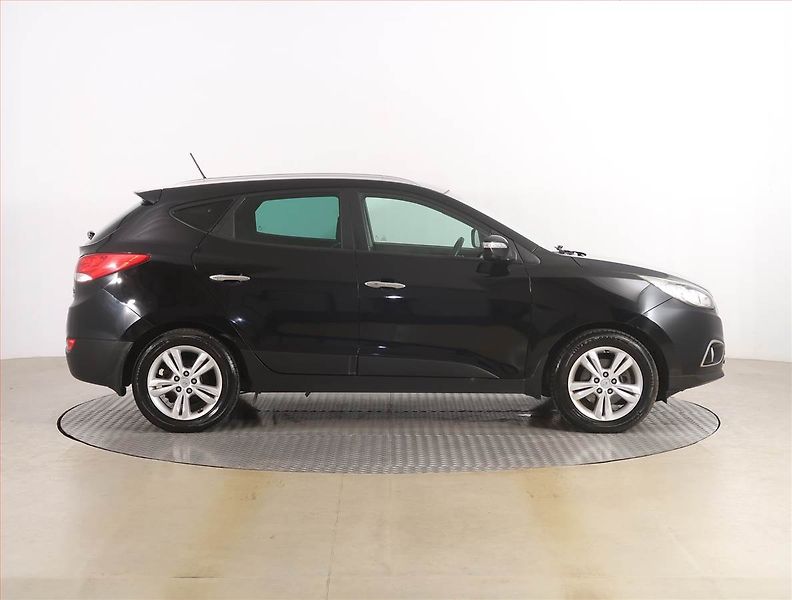 Hyundai ix35 (2011) 2.0 CRDi, 4X4, Serv.kniha - fotka 6 z 19