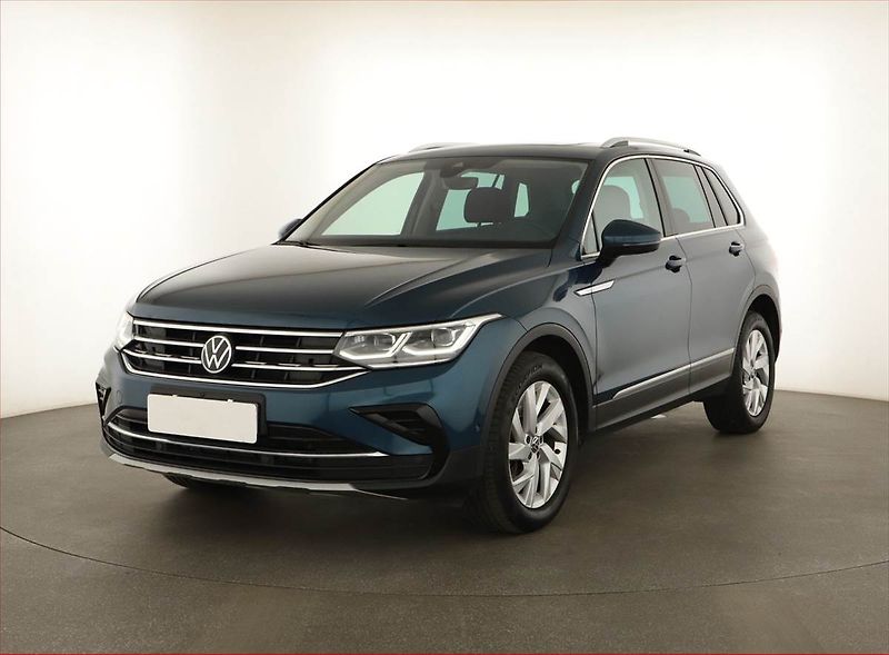 Volkswagen Tiguan (2021) Elegance 2.0 TSI - fotka 2 z 21