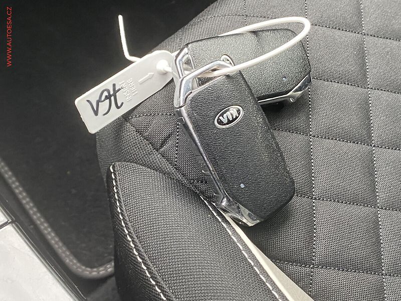 Kia ProCeed (2021) 1.5 T-GDi, GT Line, navi, TZ - fotka 18 z 18
