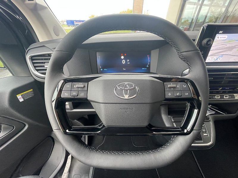 Toyota ProAce Verso 2.2D L2 180k AT VIP Skyview - fotka 19 z 30