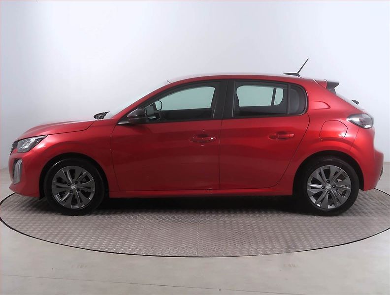 Peugeot 208 (2024) 1.2 PureTech, Tempomat - fotka 3 z 15