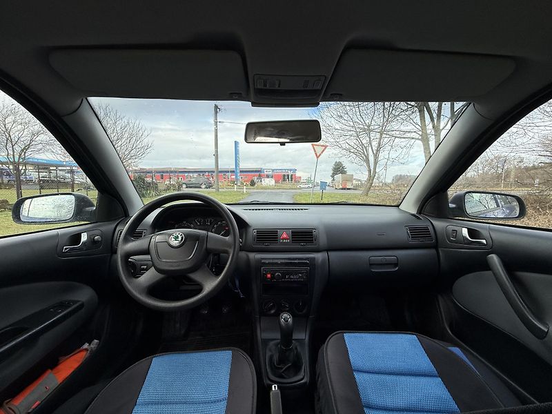 Škoda Octavia (2010) Combi Tour 1.9 TDi 74kw (2010) - fotka 8 z 14