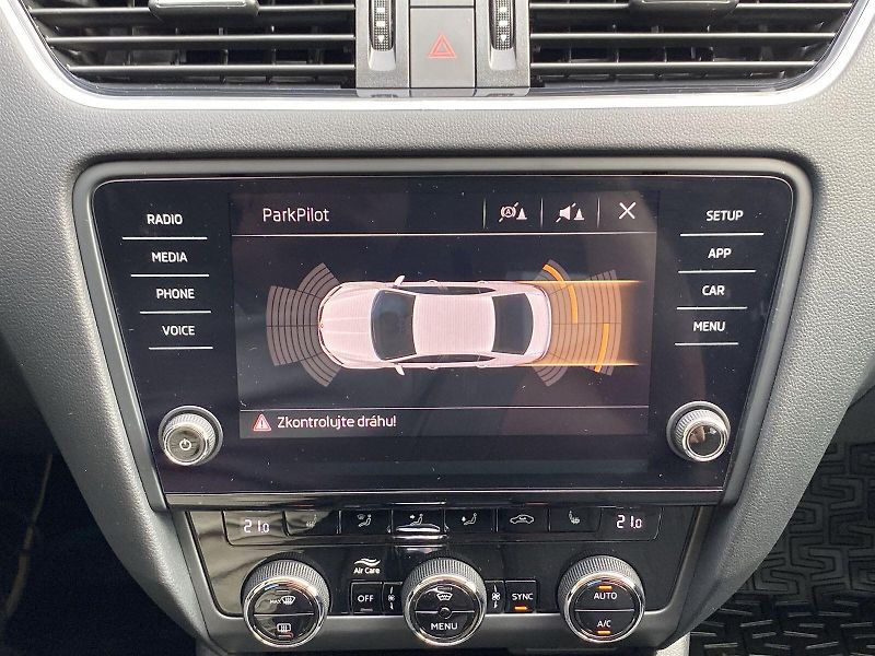 Škoda Octavia (2018) 1.5 TSI DSG Style - fotka 12 z 34