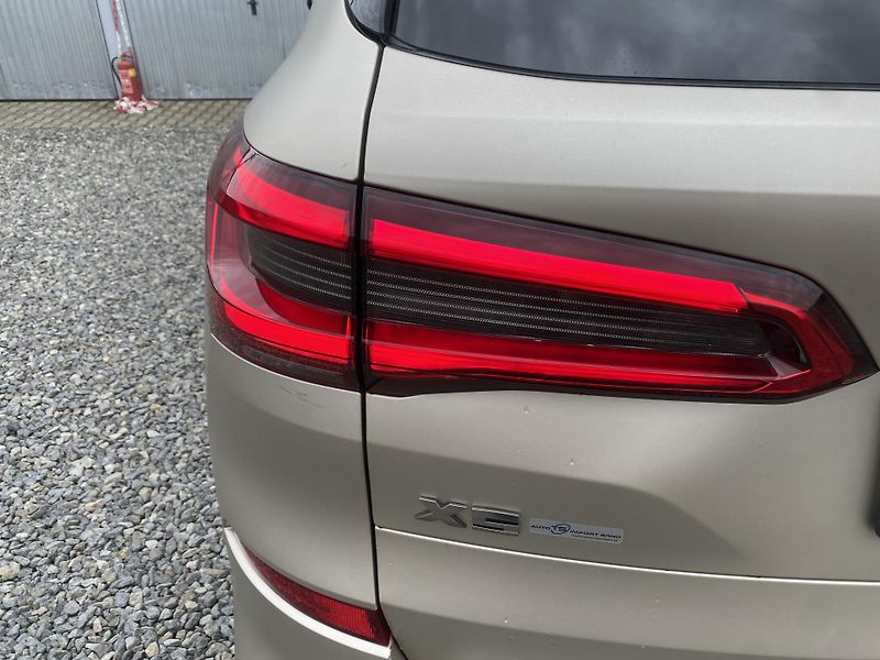 BMW X5 M50XD 4x4 400PS CZ DPH FULL 1A - fotka 40 z 171