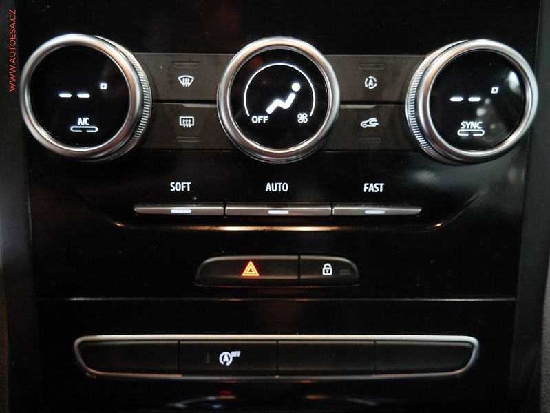Renault Mégane (2022) 1.5dCi, 1.maj, AT, LED - fotka 18 z 21