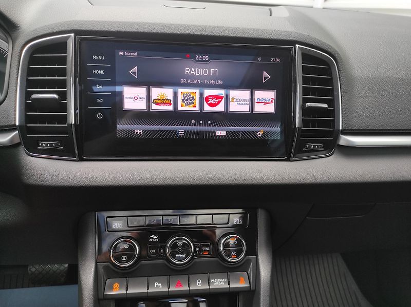 Škoda Karoq 1,5TSi ACT, DSG, STYLE, TZ - fotka 19 z 51