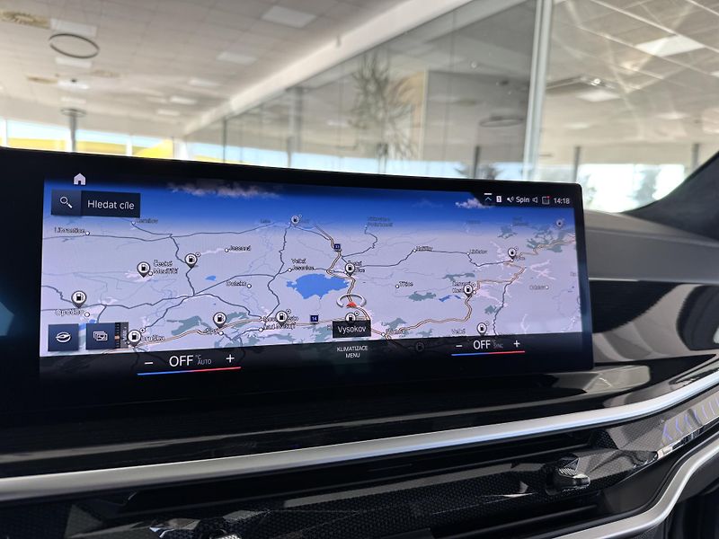 BMW X7 40d xDrive*M-SPORT*REZERVACE! - fotka 27 z 57