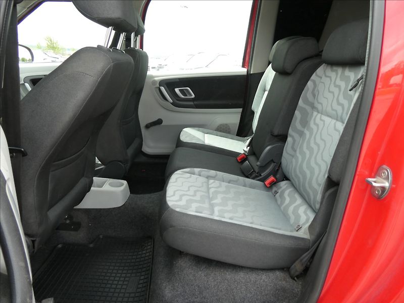 Škoda Roomster 1,9 TDi 77kW,ČR,2.majitel,klim - fotka 17 z 39