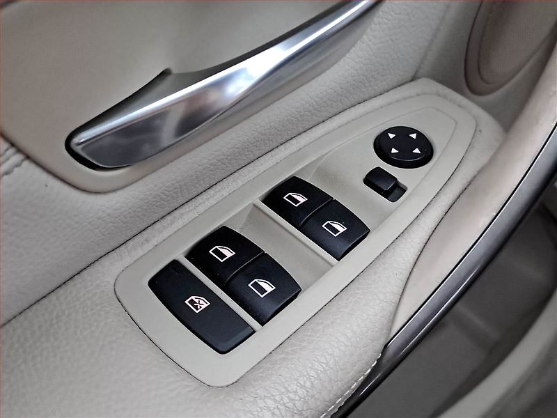 BMW Řada 3 (2014) 320 d xDrive, 4X4, Automat - fotka 21 z 23