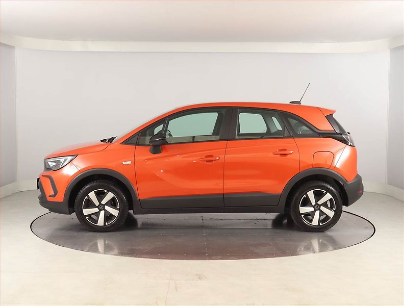 Opel Crossland X (2021) 1.2 Turbo, ČR,1.maj - fotka 3 z 19