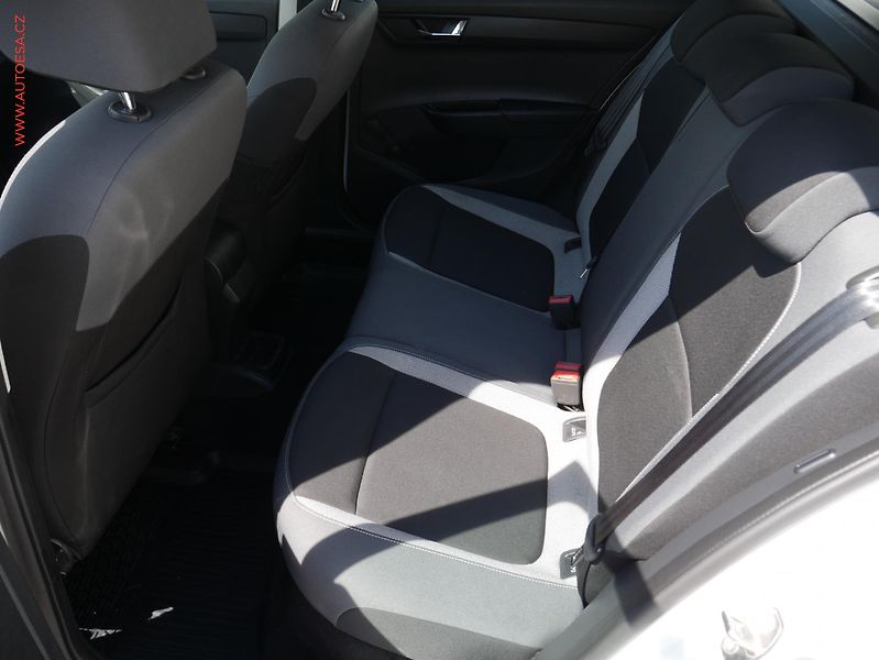 Škoda Fabia (2015) 1.0i, ČR, AC - fotka 10 z 17