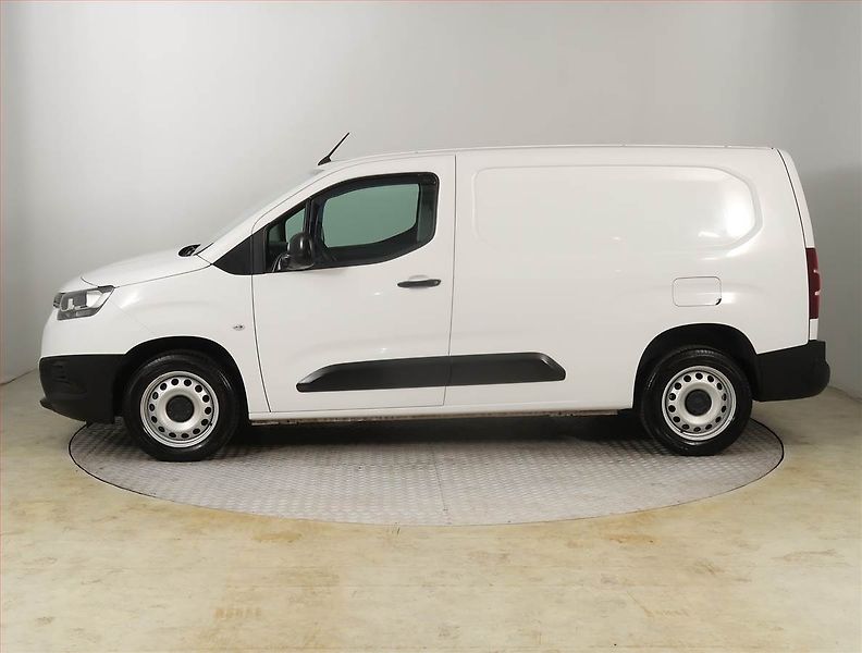 Toyota ProAce City (2023) Maxi 1.5 D4-D, 3Místa, ČR - fotka 3 z 16
