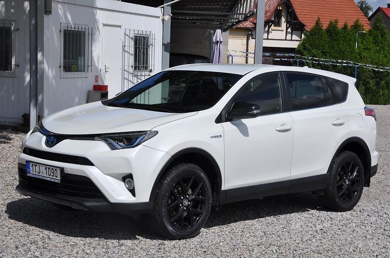 Toyota RAV4 2.5HSD 114kW - fotka 1 z 18