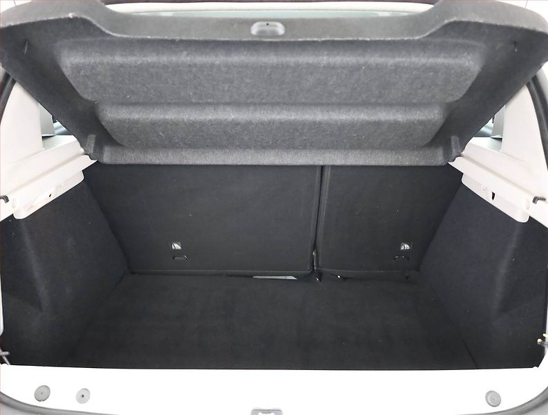 Dacia Sandero (2019) 0.9 TCe, Serv.kniha, Navi - fotka 13 z 13