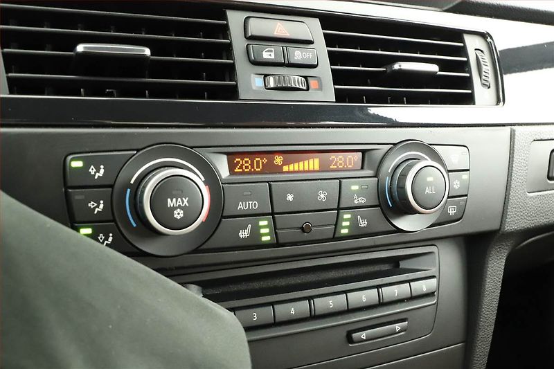 BMW Řada 3 (2011) 320 d xDrive, 4X4, Automat - fotka 11 z 17