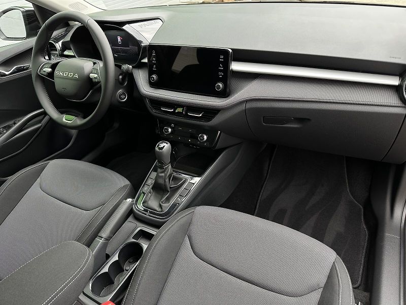 Škoda Fabia 1.0TSi 95PS LED V.Cockpit 2Z.C - fotka 37 z 40