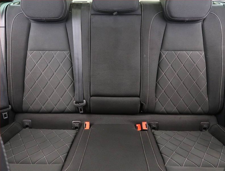 Škoda Karoq (2021) Sportline 1.5 TSI, digi klima - fotka 10 z 27