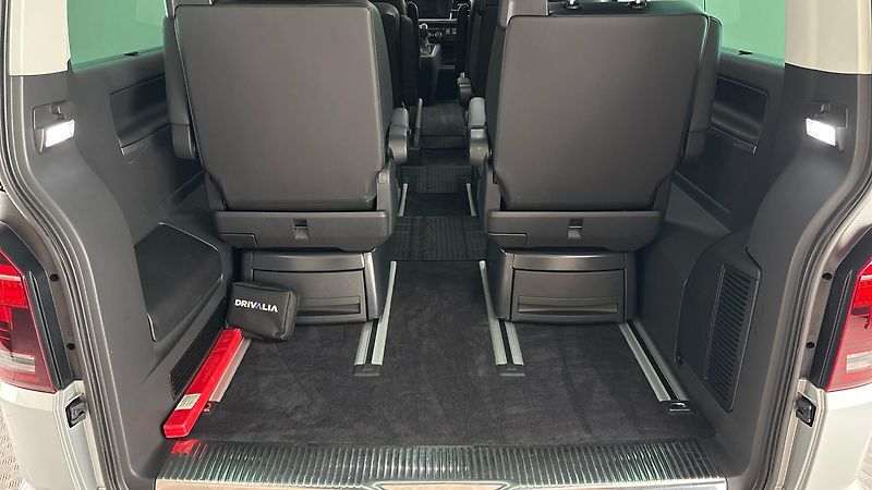 Volkswagen Multivan 2.0 TDI DSG 4motion Highline - fotka 17 z 28
