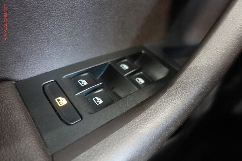 Škoda Octavia (2017) 2.0 TDi 4x4, 2.maj,ČR, L&K - fotka 14 z 25
