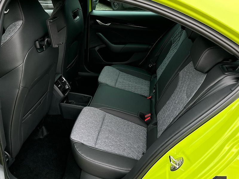 Škoda Octavia Sportline 1,5 TSI 110kW DSG - fotka 13 z 24