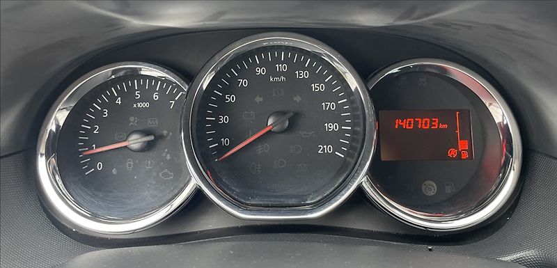 Dacia Duster 1,5 DCi,80kW,STK 8/28 - fotka 14 z 23