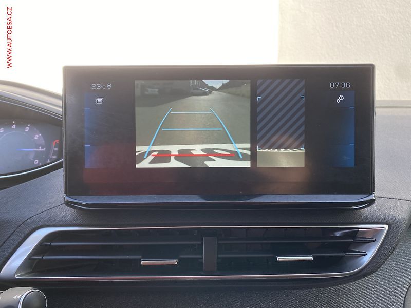 Peugeot 3008 (2021) 1.2PT, Road Trip, AT, LED - fotka 17 z 17