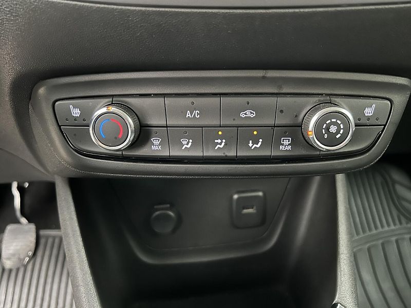 Opel Crossland X 1.2 i ENJOY - fotka 19 z 23
