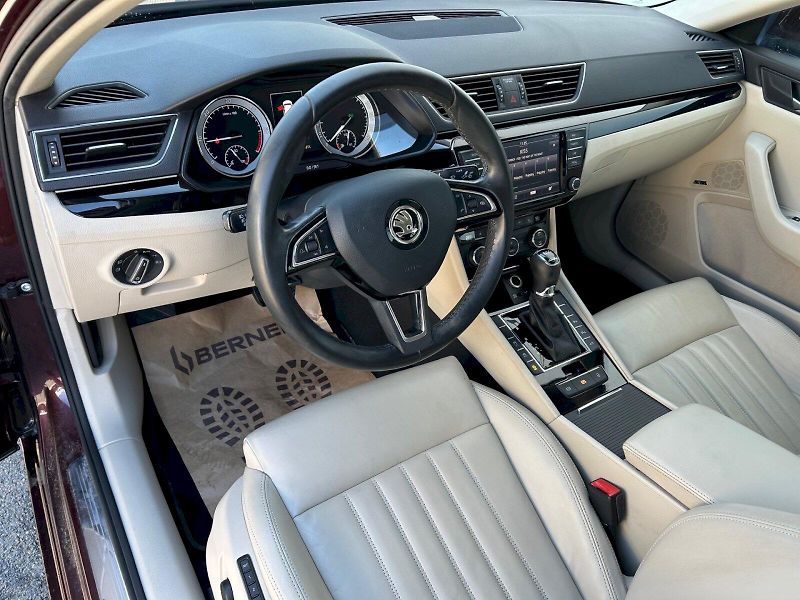 Škoda Superb (2016) Laurin & Klement 2.0 TDI 140kW - fotka 14 z 35